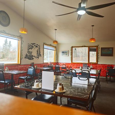 Cozy Corner Motel & Restaurant Haines Junction Exterior foto